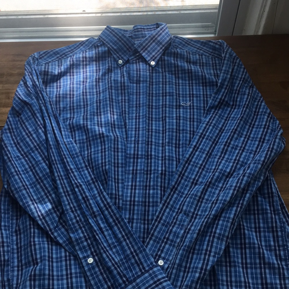Vineyards vines blue plaid button down